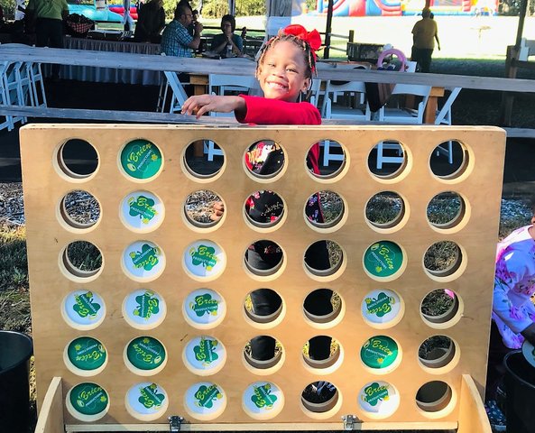 Yard Games - Giant Connect Four Game