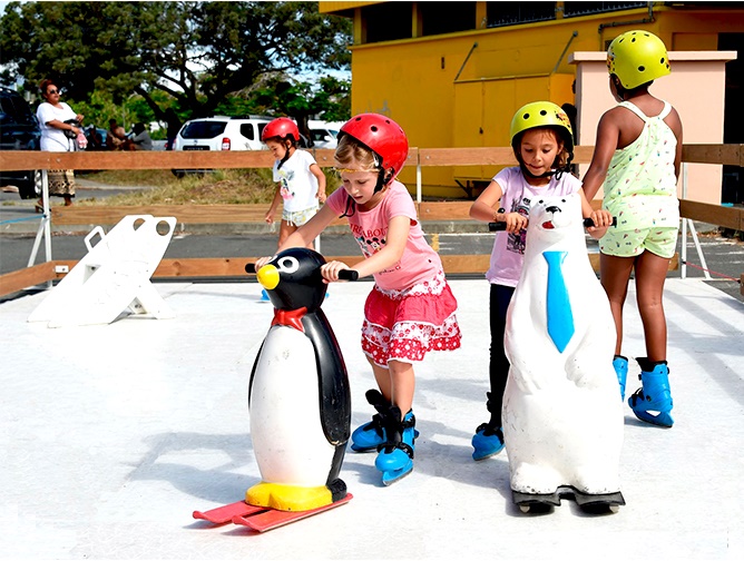 THE 20x20 Mobile Ice Rink Rental THE 20x20 Mobile Ice Rink Rental