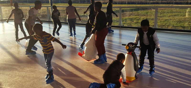 THE 30x40 Moblie Ice Rink Rental THE 30x40 Moblie Ice Rink Rental