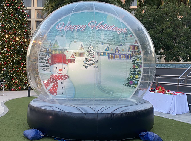 S89 - Human_Inflatable_Snow_Globe