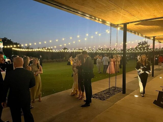 Bonnet Springs Lawn Bistro Lights Package