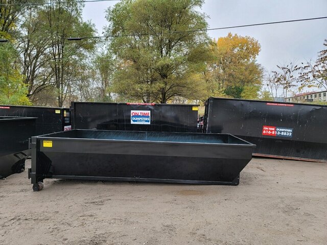 10 YARD DUMPSTER FOR ROOFING SHINGLES ONLY