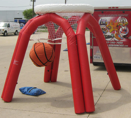 Giant Basketball Game