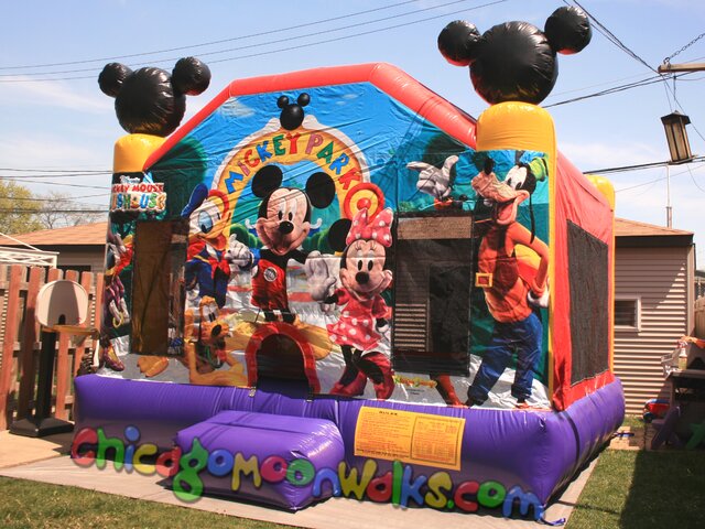Mickey Mouse Deluxe inflatable bounce house