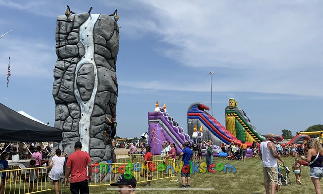 rockwall rental chicago park climbing