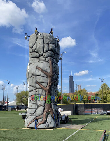 Rockwall rental climber climbing Chicago