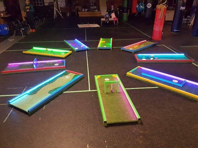 9 Hole Portable LED Mini Golf 