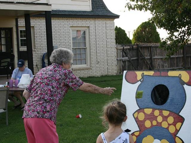 Clown Toss