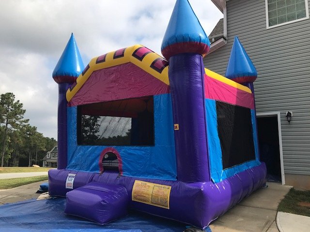 Princess Bounce House 15X15 (older stock)