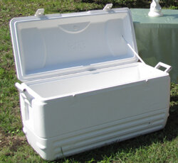 Ice Cooler / Ice chest
