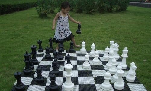 Giant Chess