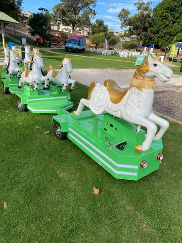 6 Horses: Horse Train Amusement Ride