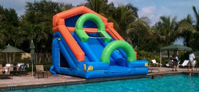 20' Tall - Thriller Water Slide into your pool single lane