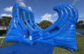 22' Tall - Rampage Half Pipe Dual Lane Water Slide