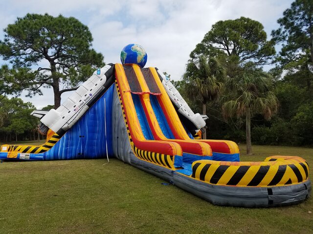 38' Tall Space Shuttle Dual Lane Dry Slide