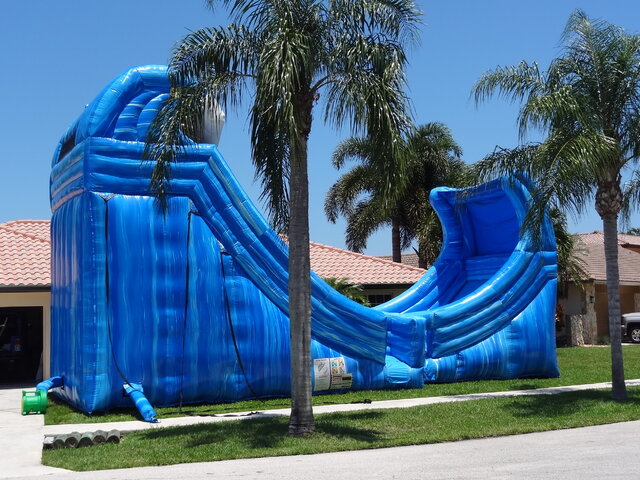 27' Tall - Wave Rider Water Slide single lane