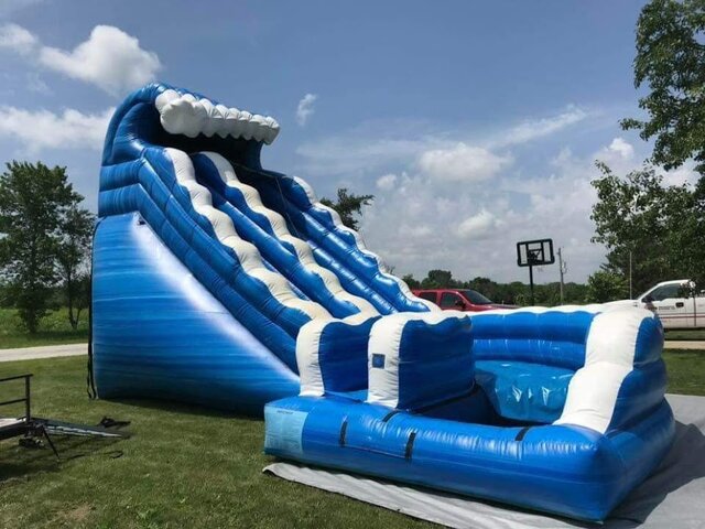 18ft Curved Waterslide