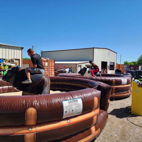 Dueling Ride-Off mechanical bull rental near Grand Prairie