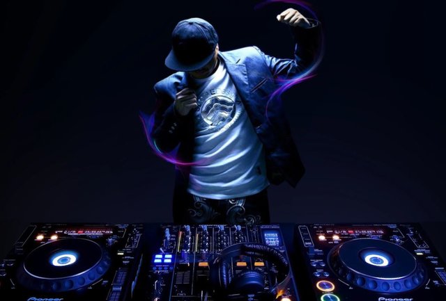 DJ -PPP