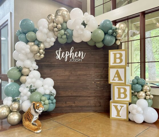 Wood Wall Balloon Backdrop