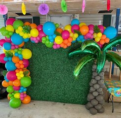 Grass Wall Balloon Backdrop