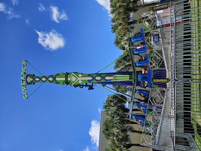 Screamer Carnival Ride 