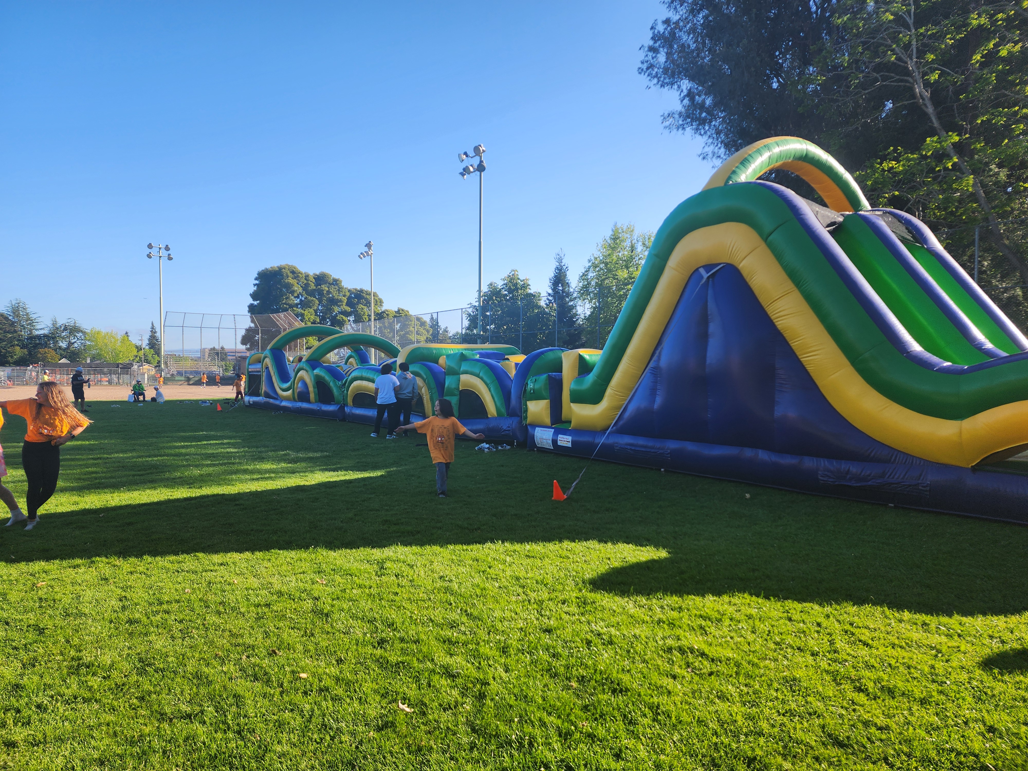 prime-time-interactive-inflatable-carnival-games-bounce-house-rentals-castro-valley-94546