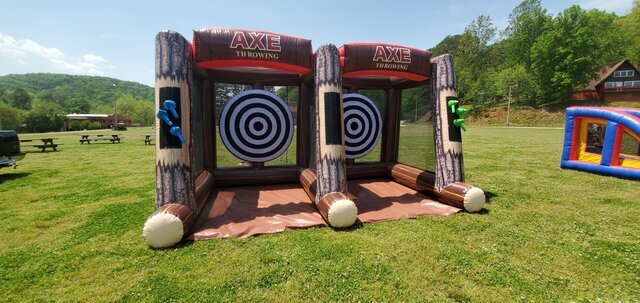 Axe Throwing Double - 4 players