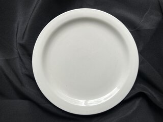 Solid White 7 1/2 Multi-Purpose Plate