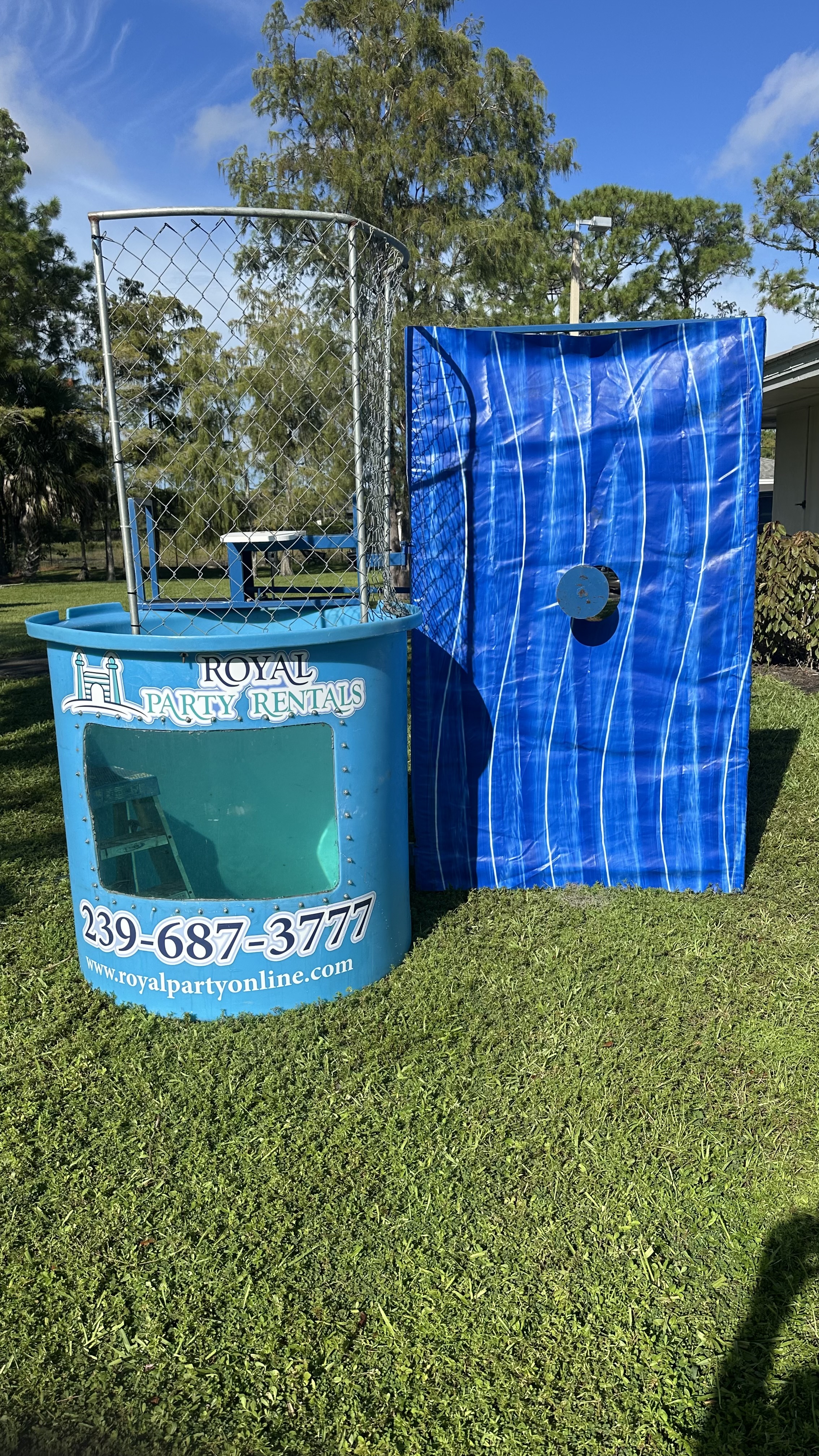 Royal Splash Dunk Tank
