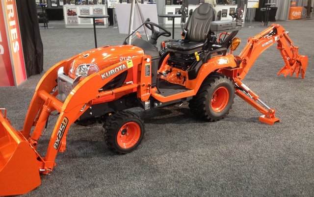 Kubota B25 Loader Backhoe Combo