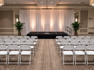 250 Person Corporate Seating with Stage Setup