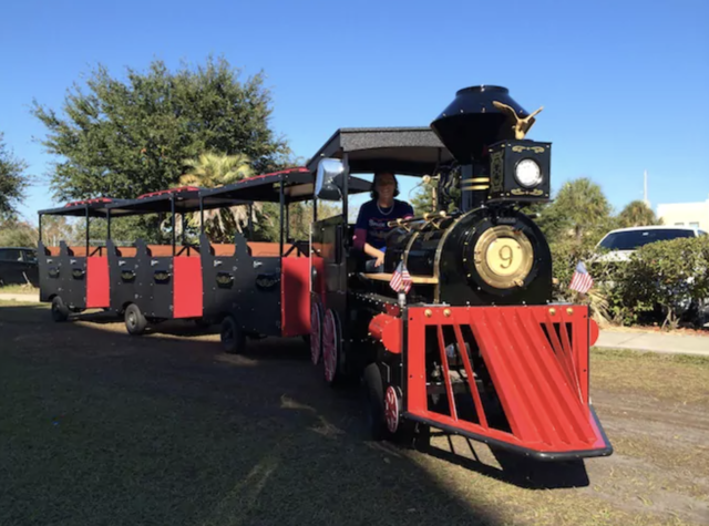 Trackless Train w/ Conductor