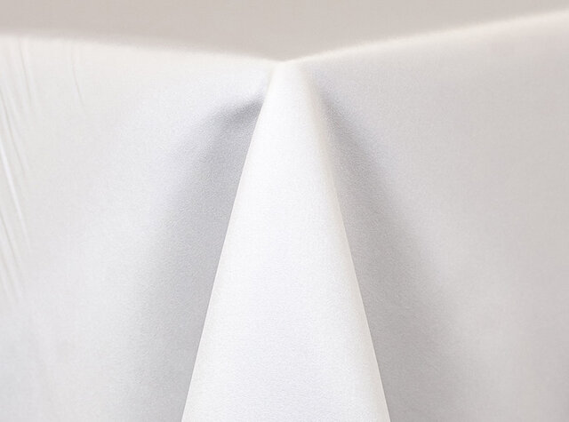 Linen - White Lamour 132in Round Tablecloth