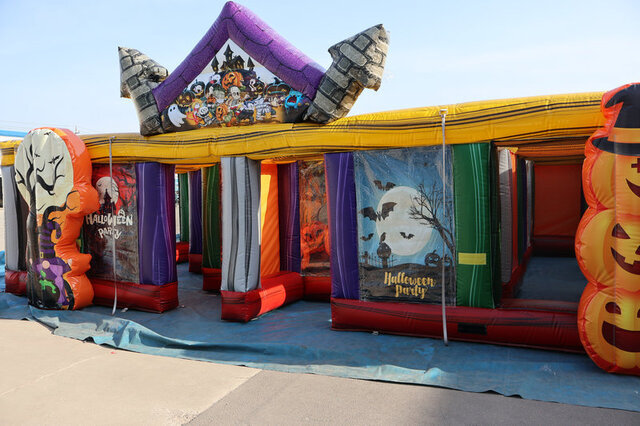 Haunted Spooky Maze Rental