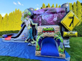 Zombi bounce house,  Slide 