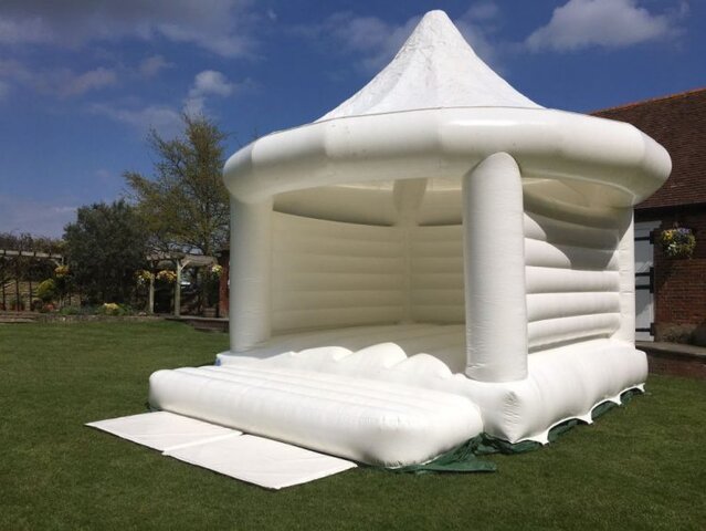 Jumps R Us - bounce house rentals and slides for parties in Hanford