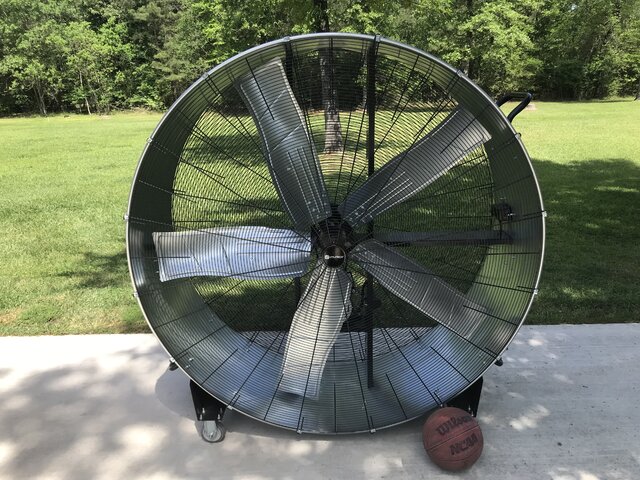 Giant 60in Fan