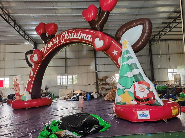 Giant Christmas Arch