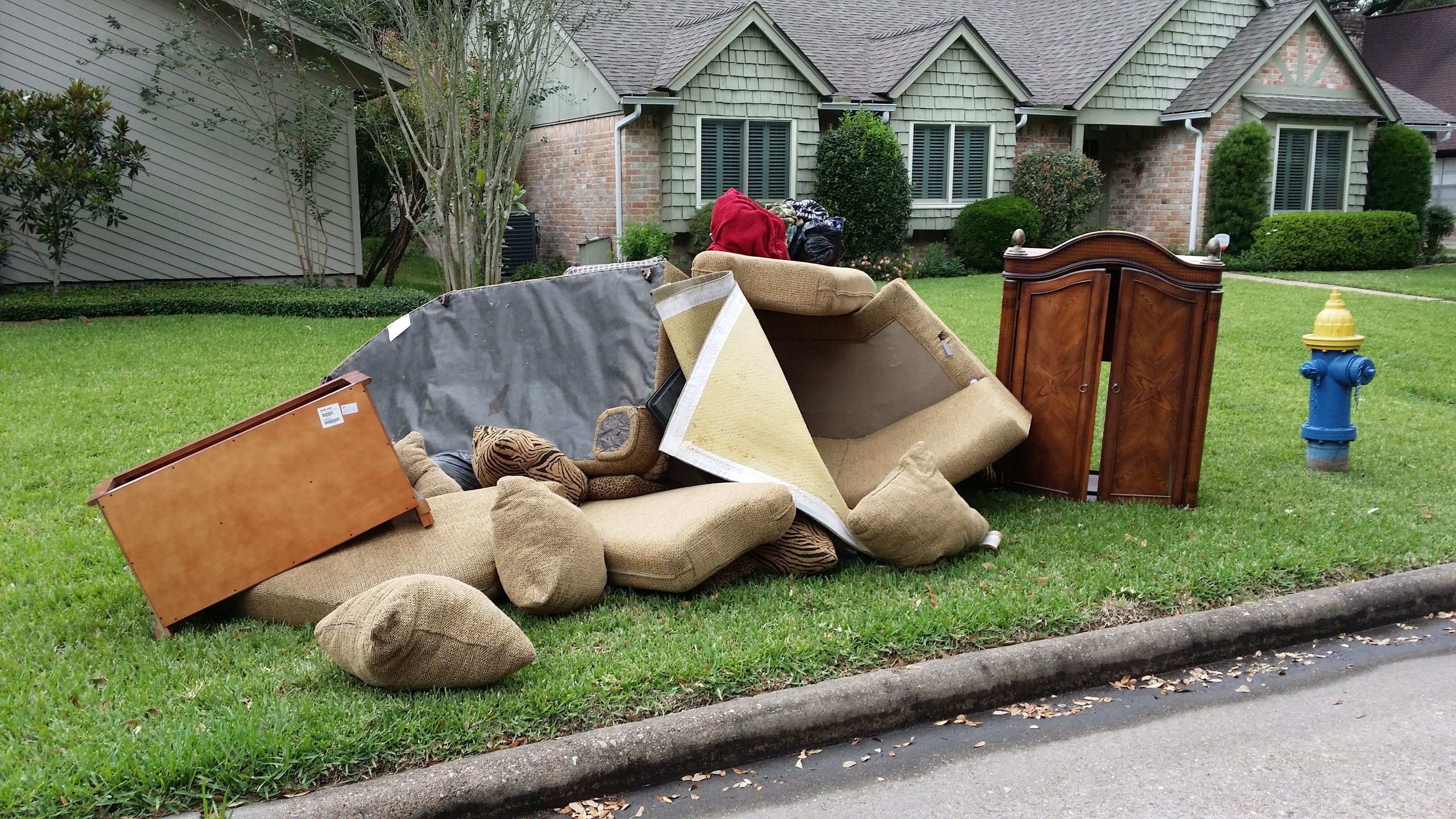 Driveway/Curbside Pickup - Affordable Junk Removal & Dumpster Rentals