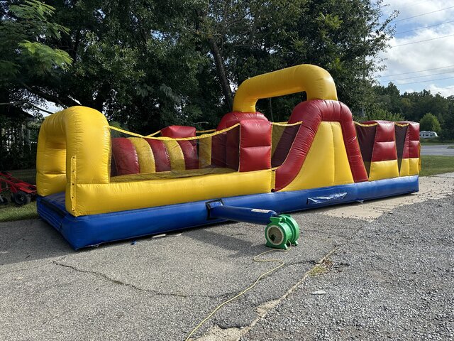 30’ obstacle course 