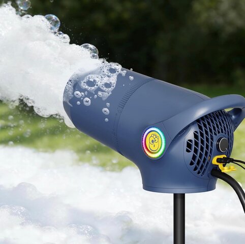 Foam machine with foam pit