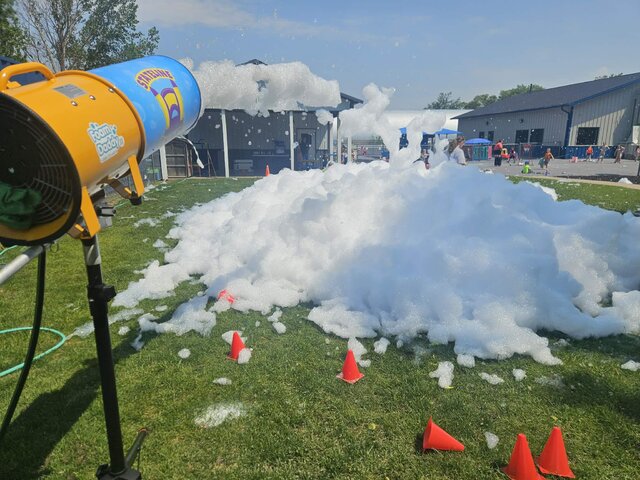 1 Hour Foam Party with Attendant