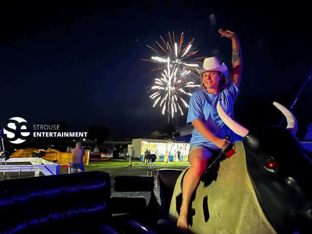 Greencastle, PA Mechanical Bull Rental | Strouse Entertainment