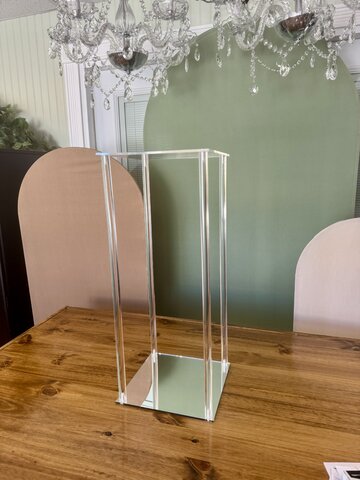 Clear Acrylic Center Piece Stand 24