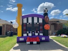 <p>(#33) 3D Referee Sports Bounce House</p>