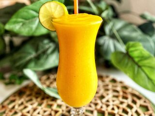 <p>Mango Daiquiris </p>