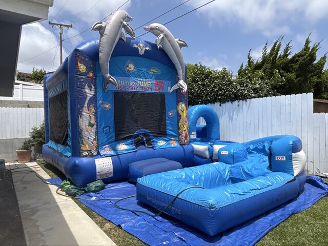 Jump 'N' Splash Under the Sea with Pool 