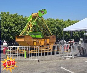 Carnival ride PIRATE FUN!