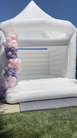 Pearl Modern Bounce House